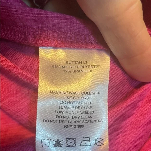 Title Nine Grace Curve Fuchsia Long Sleeve Top Size Medium - Picture 3 of 8